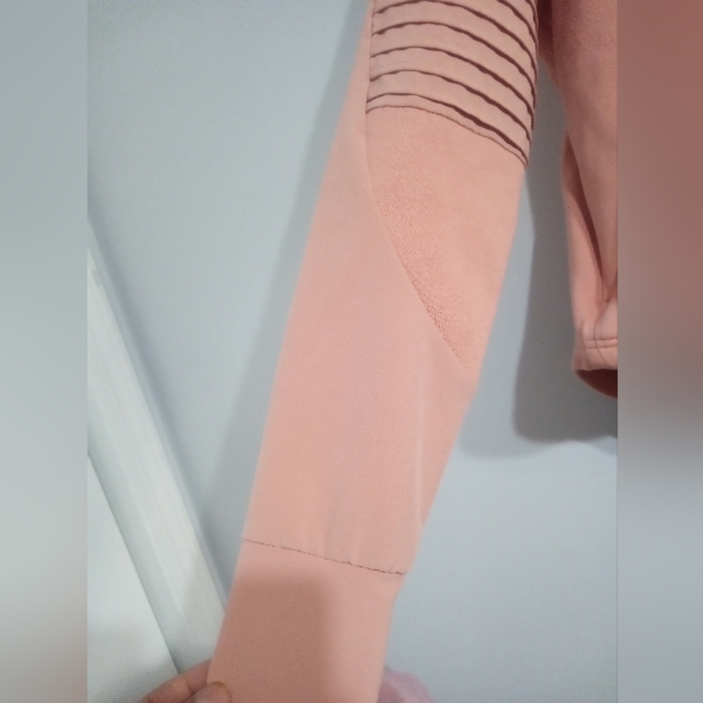 Puma Peach Crewneck Sweatshirt - Picture 3 of 10